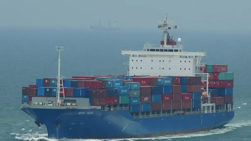 HAPPY LUCKY Container Ship IMO 9363405 photo 5