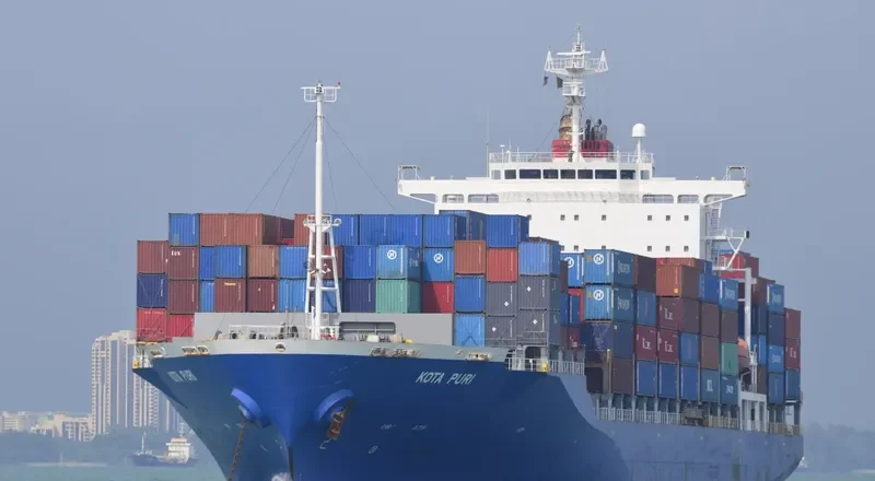 HAPPY LUCKY Container Ship IMO 9363405 photo 9