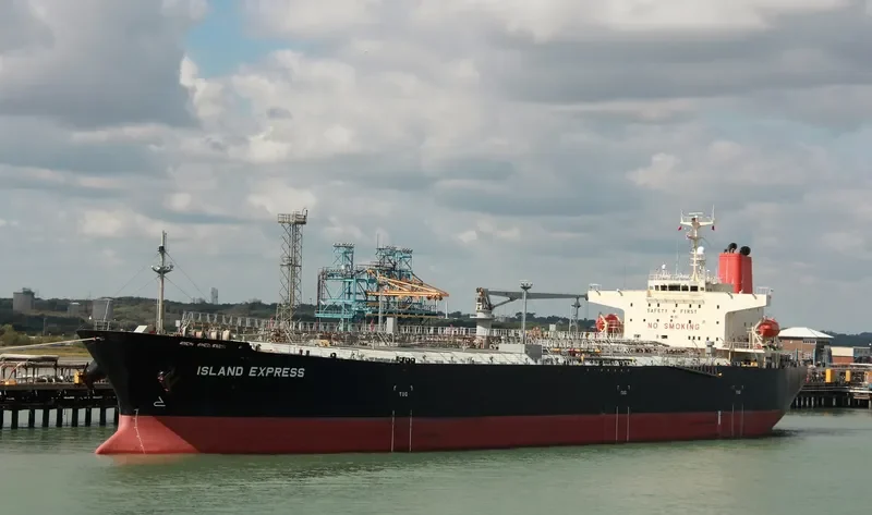 ISLAND EXPRESS Tanker IMO 9363792 photo 3