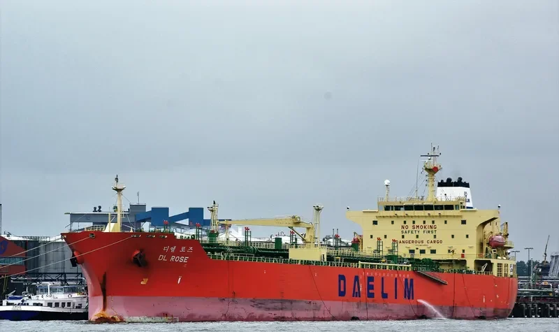 NEUTRON SOUND Tanker IMO 9365374 photo 2