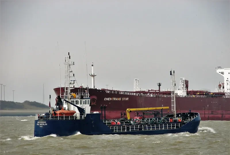 RIX MERLIN Tanker IMO 9366952 photo 8