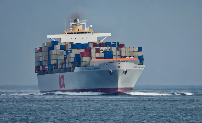 OOCL KUALA LUMPUR Container Ship IMO 9367176 photo 7