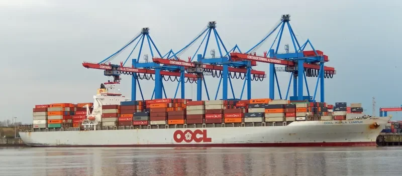OOCL KUALA LUMPUR Container Ship IMO 9367176 photo 9