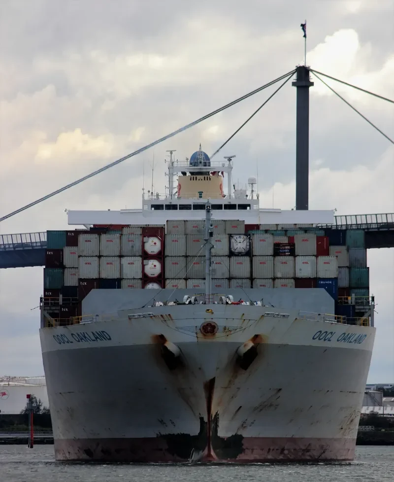 OOCL OAKLAND Container Ship IMO 9367190 photo 7