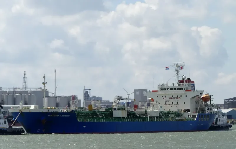 FAIRCHEM FRIESIAN Tanker IMO 9367413 photo 10