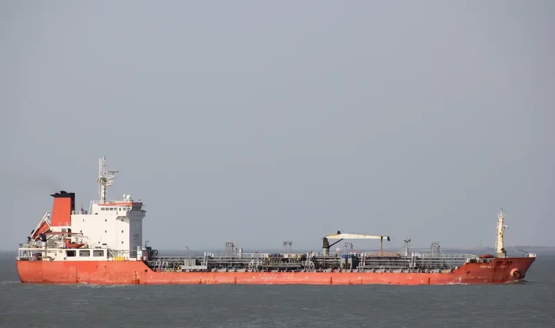 ROYAL DIAMOND 7 Tanker IMO 9367437 photo 9