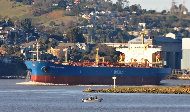 DEE4 DOGWOOD Tanker IMO 9367748 photo 9
