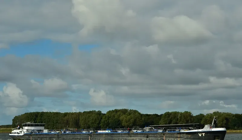 VLAARDINGEN Tanker IMO 9368560 photo 5