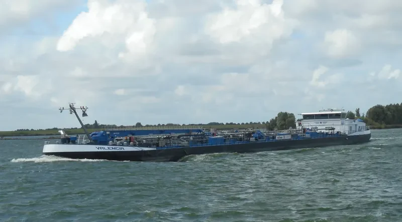 VALENCIA Tanker IMO 9369435 photo 10