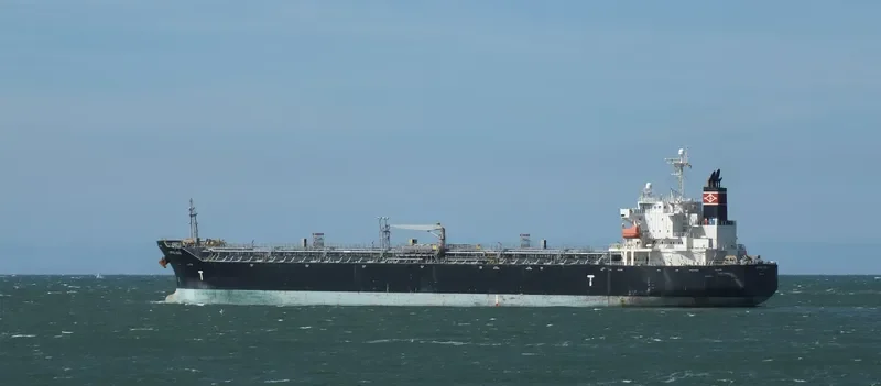 JIPRO ISIS Tanker IMO 9370719 photo 10