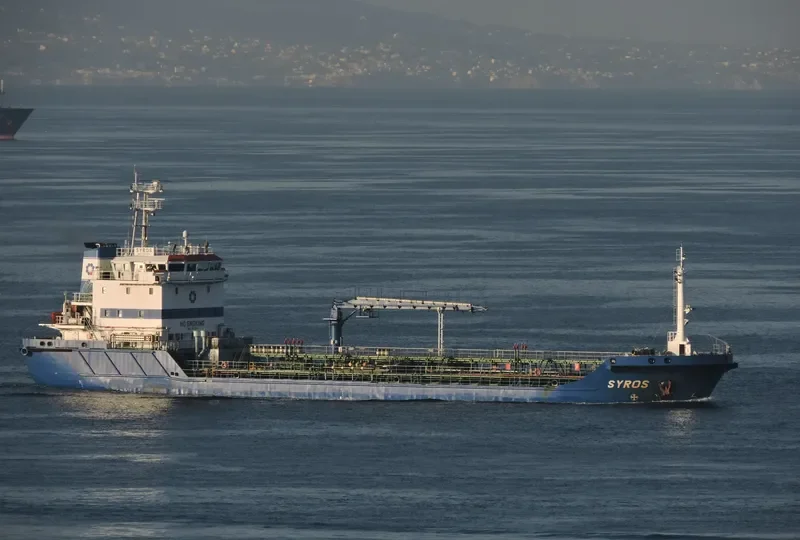 ISIQALO Tanker IMO 9371294 photo 2