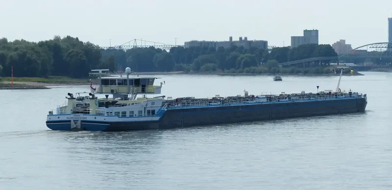 DISCOVERY Tanker IMO 9371373 photo 8