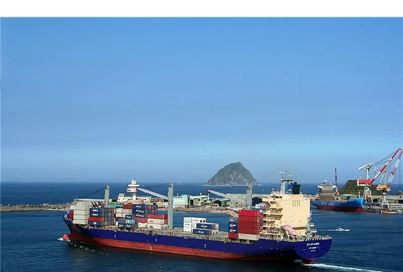 GH ZEPHYR Container Ship IMO 9374442 photo 3