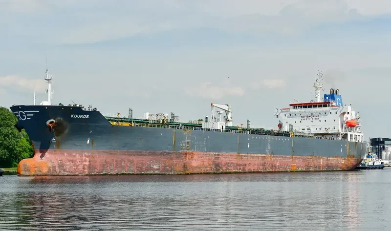 KOUROS Tanker IMO 9374507 photo 3