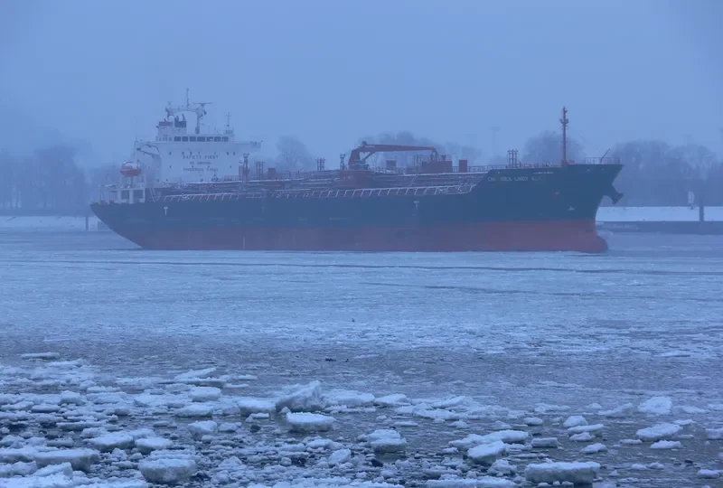 MTM AMAZON Tanker IMO 9374533 photo 3