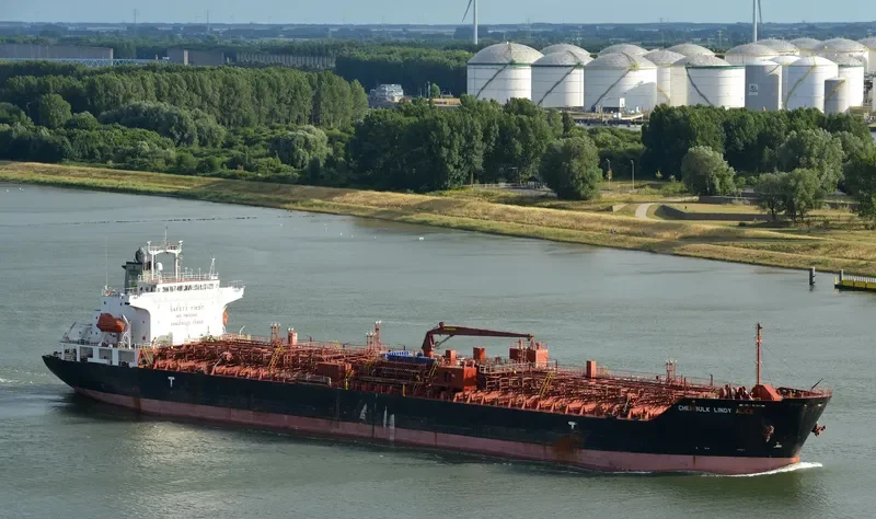 MTM AMAZON Tanker IMO 9374533 photo 4