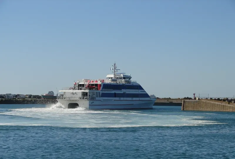 LE CHATELET Passenger Ship IMO 9374650 photo 7