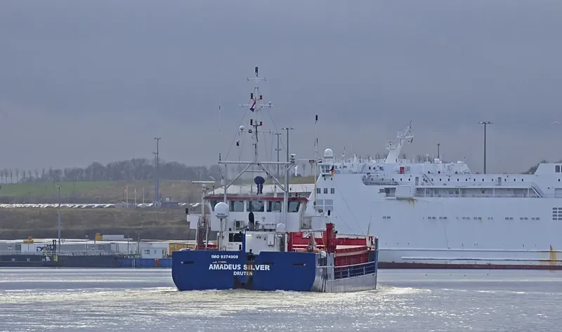 AMADEUS SILVER General Cargo IMO 9374909 photo 2