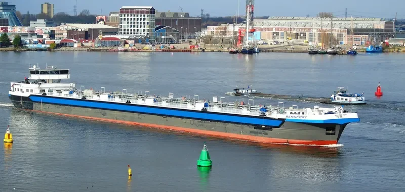 BEAUFORT Tanker IMO 9374961 photo 4
