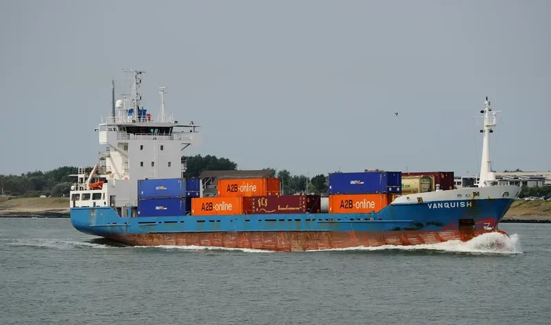 VANQUISH Container Ship IMO 9375135 photo 3