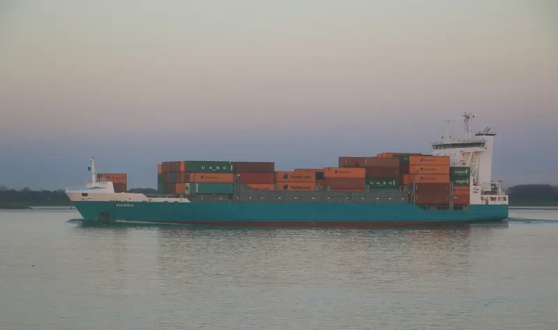 HANNA Container Ship IMO 9376048 photo 6