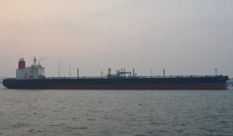 HAKKAISAN Tanker IMO 9376878 photo 5