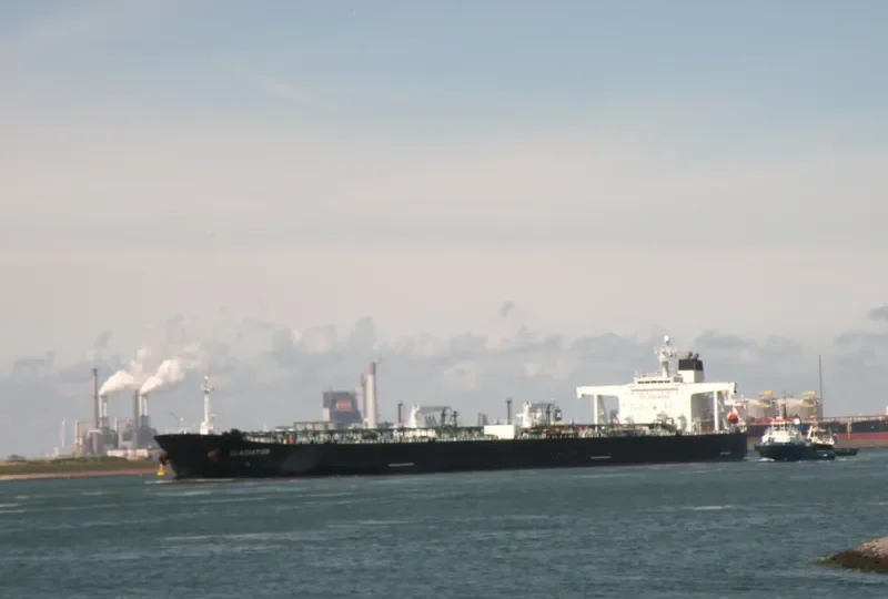 GLADIATOR Tanker IMO 9378864 photo 8