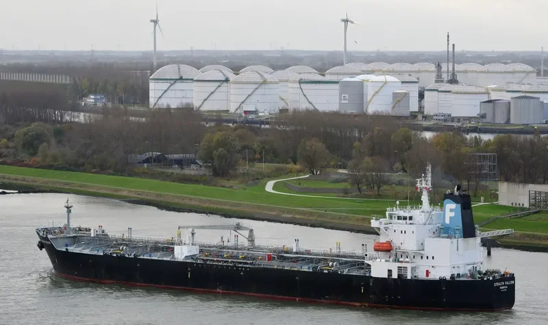 CLEAN THRASHER Tanker IMO 9379155