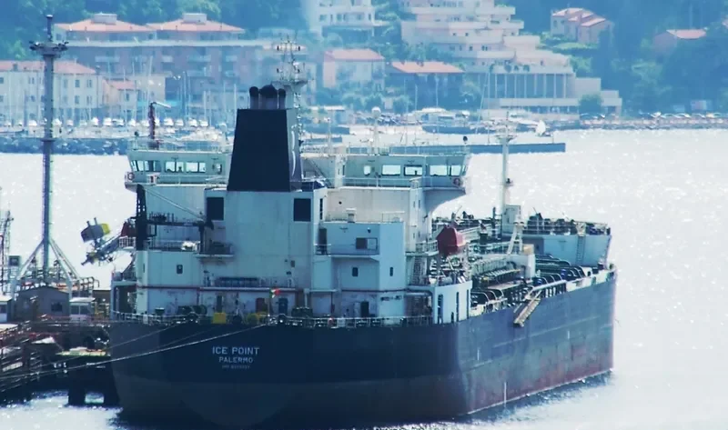 ICE POINT Tanker IMO 9379337 photo 9
