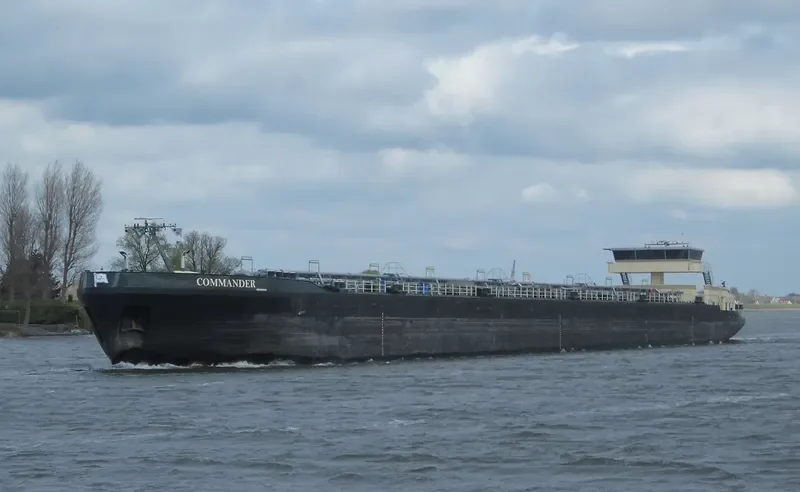 COMMANDER Tanker IMO 9387308 photo 8
