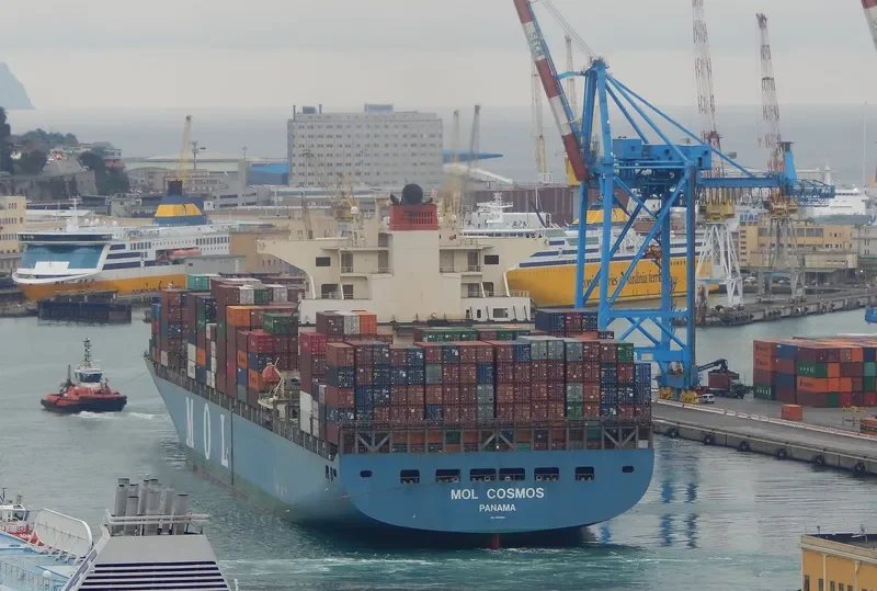 ONE COSMOS Container Ship IMO 9388340