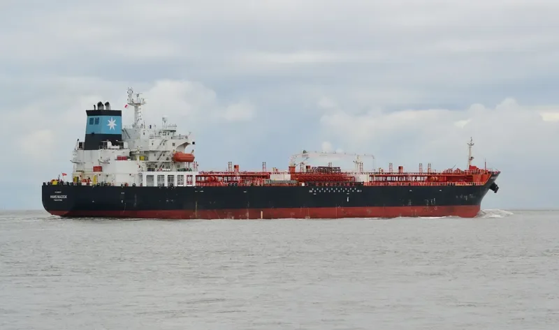 HANS MAERSK Tanker IMO 9389497 photo 4