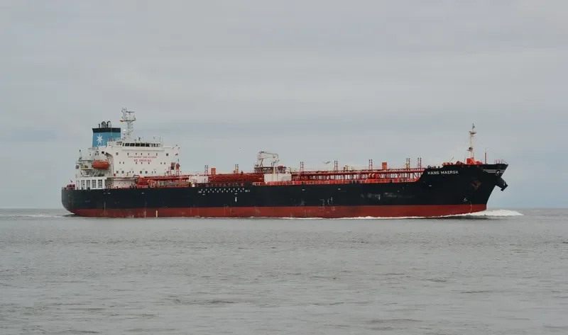 HANS MAERSK Tanker IMO 9389497 photo 5