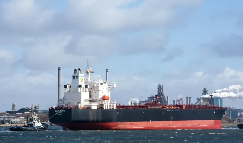GULF CORAL Tanker IMO 9389851 photo 6