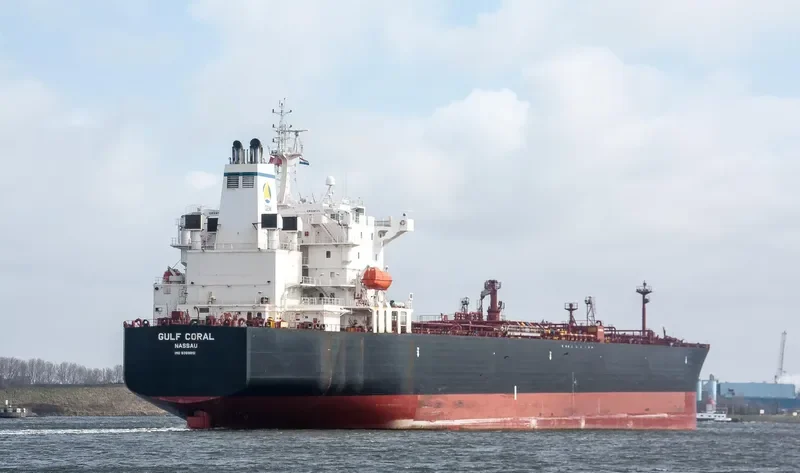 GULF CORAL Tanker IMO 9389851 photo 7