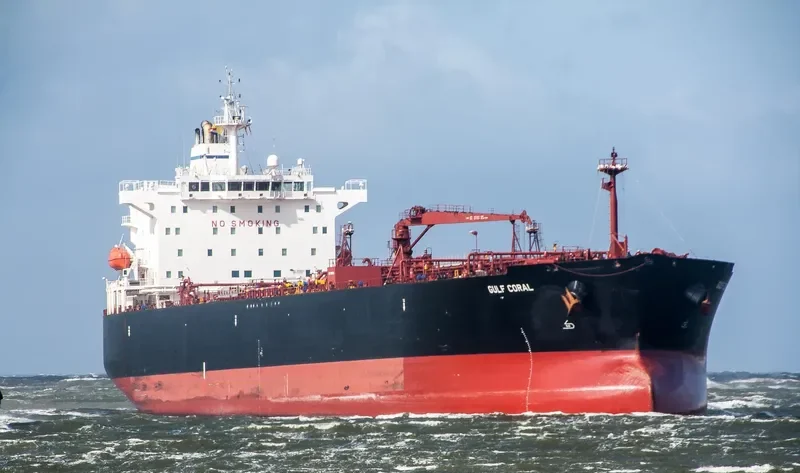 GULF CORAL Tanker IMO 9389851 photo 8