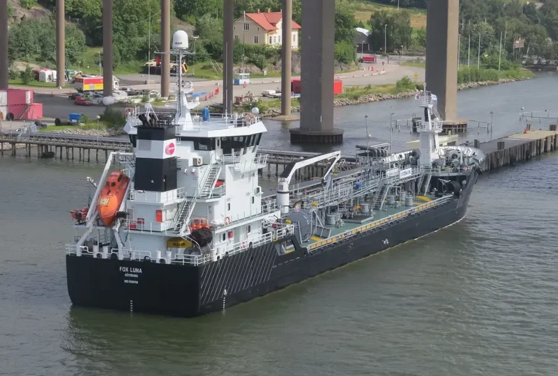 FOX LUNA Tanker IMO 9390458 photo 8