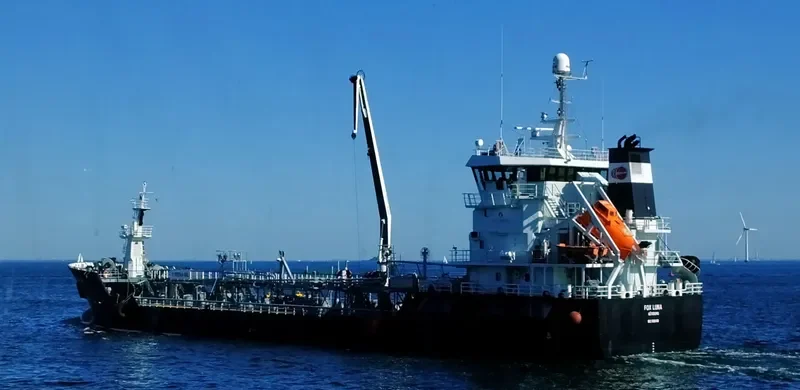 FOX LUNA Tanker IMO 9390458 photo 10