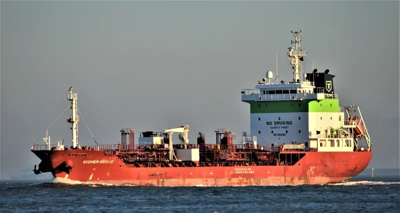 ALVISE DP Tanker IMO 9393383 photo 2