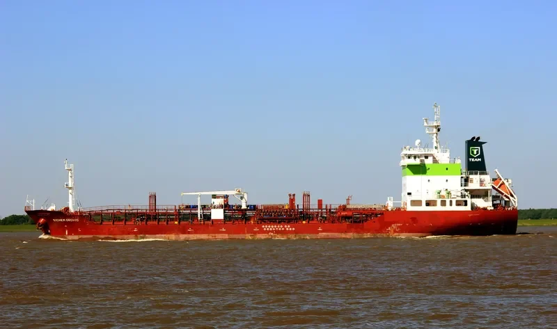 ALVISE DP Tanker IMO 9393383 photo 10