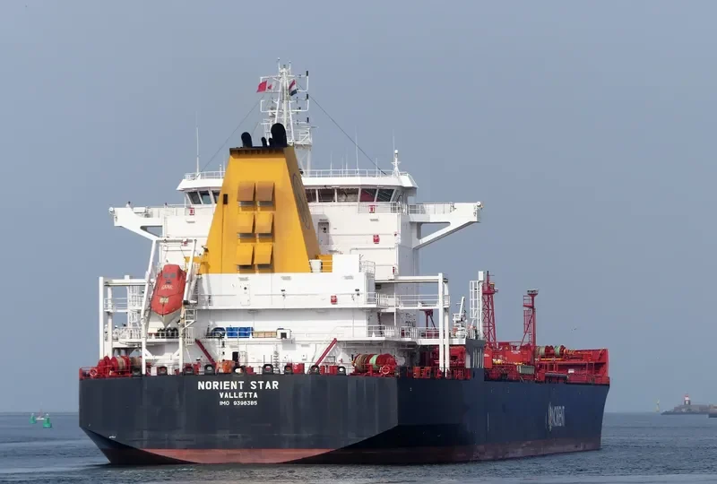 LEON ZEUS Tanker IMO 9396385 photo 2