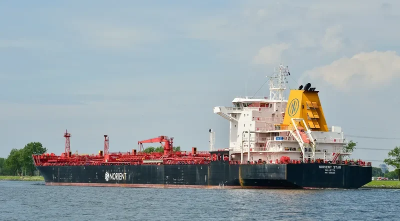 LEON ZEUS Tanker IMO 9396385 photo 4