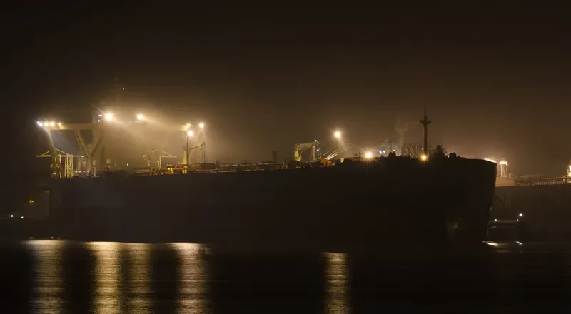 HAKONE Tanker IMO 9398084 photo 4