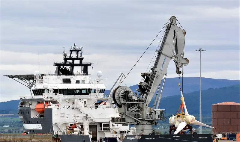 OLYMPIC CHALLENGER Multi-Purpose Vessel IMO 9398292 photo 10