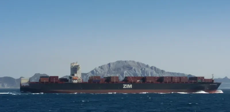 MAERSK AMAZON Container Ship IMO 9398395 photo 5
