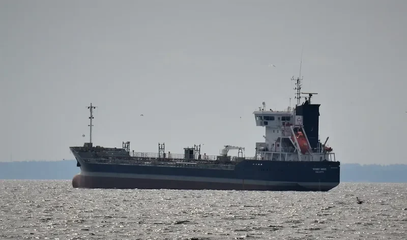 WISBY WAVE Tanker IMO 9398486 photo 3