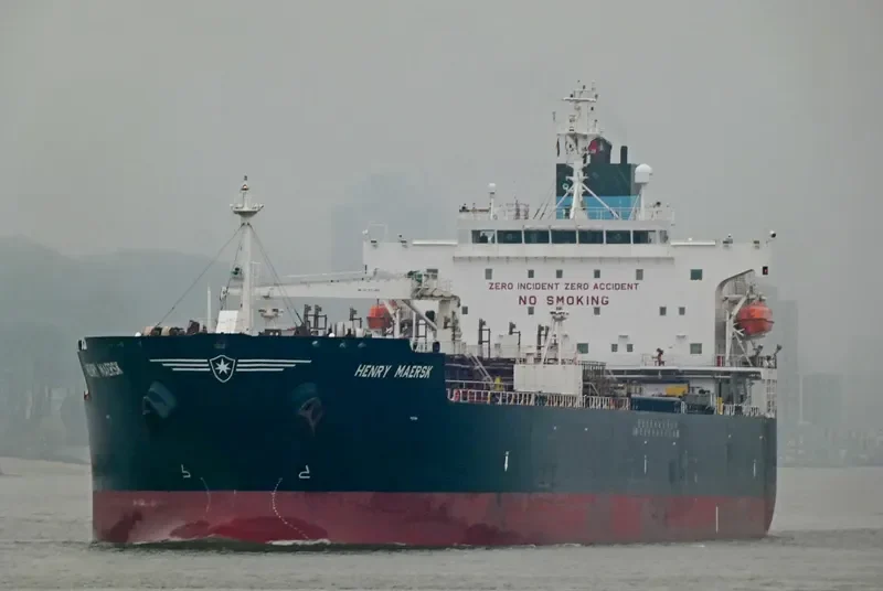 HENRY MAERSK Tanker IMO 9399351 photo 9