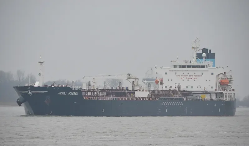 HENRY MAERSK Tanker IMO 9399351 photo 10