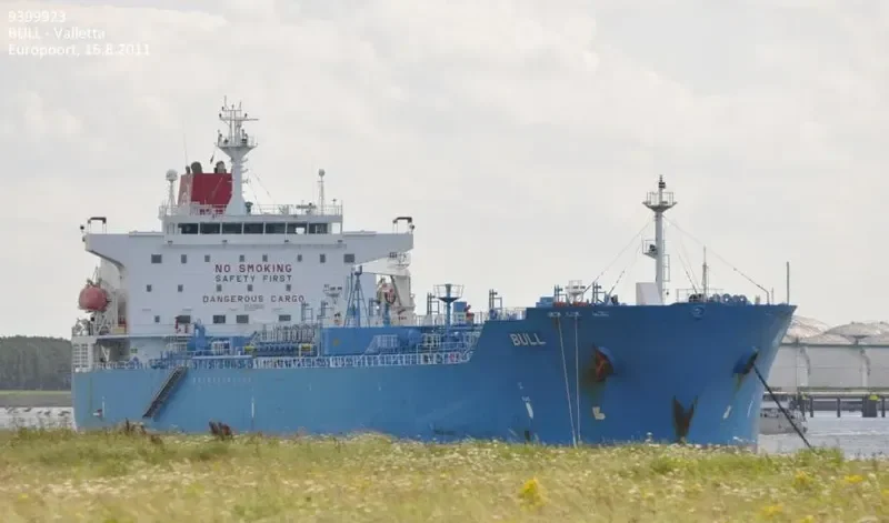 NAVE EQUATOR Tanker IMO 9399923 photo 9
