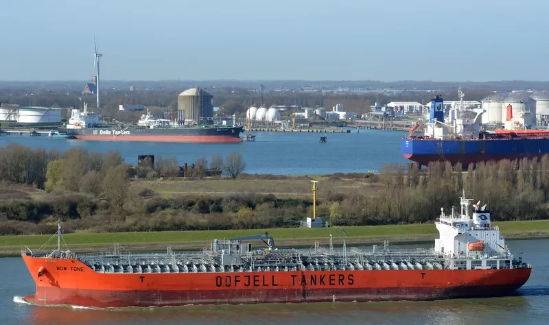 SKARVEN Tanker IMO 9400394 photo 2